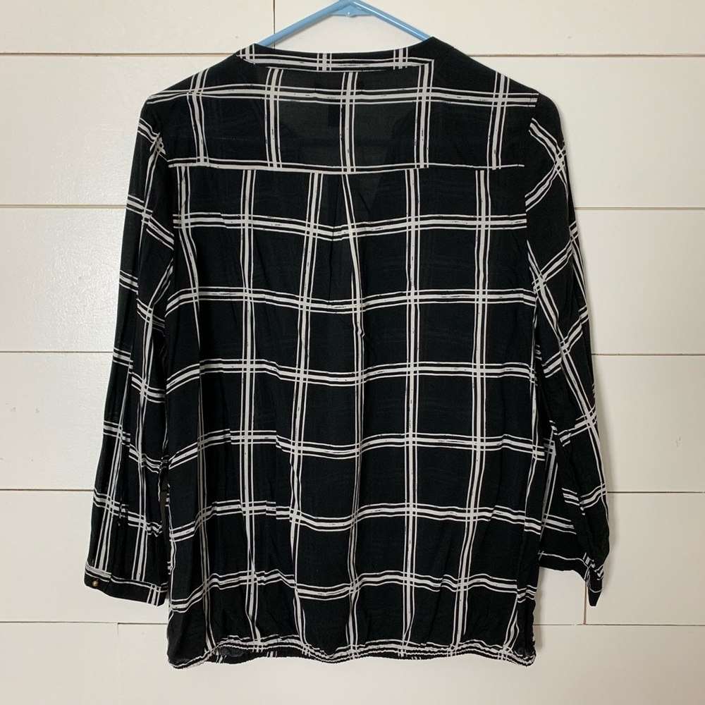 GAP Black + White Grid Blouse - Picture 7 of 7